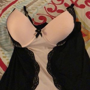 Torrid lingerie size 3 lace built in bra